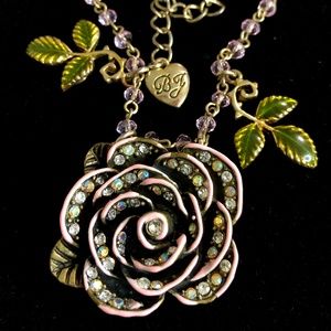 Betsey Johnson rockabilly rose necklace